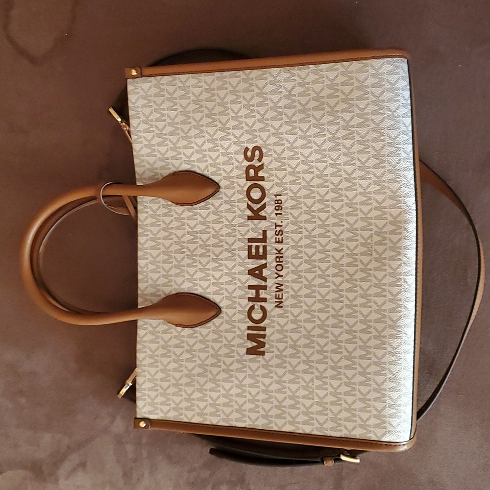 Michael Kors medium logo tote bag